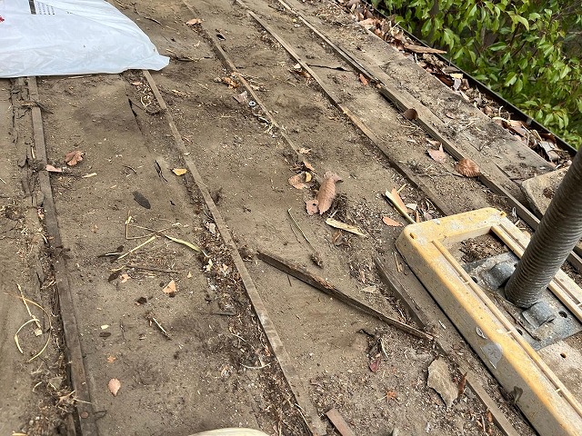 韮崎市　葺き替え工事